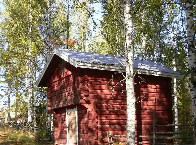 Vanha-paelsilae Lakeside Farm *