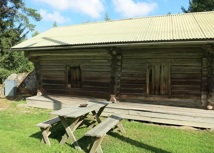 Panzió Vanha-paelsilae Lakeside Farm *