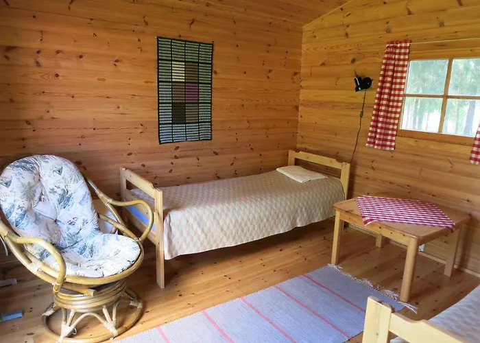 Panzió Vanha-paelsilae Lakeside Farm *